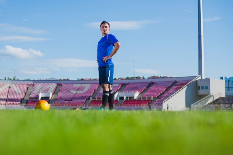 Hinchas en pandemia: fútbol sin abrazos